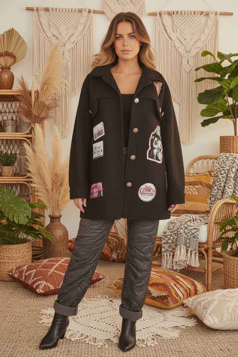 Bouclé Jacke zum Knöpfen aufgenähte Patches Jacke Boucle_Jacke_mit_Patches Purplerose Fashion