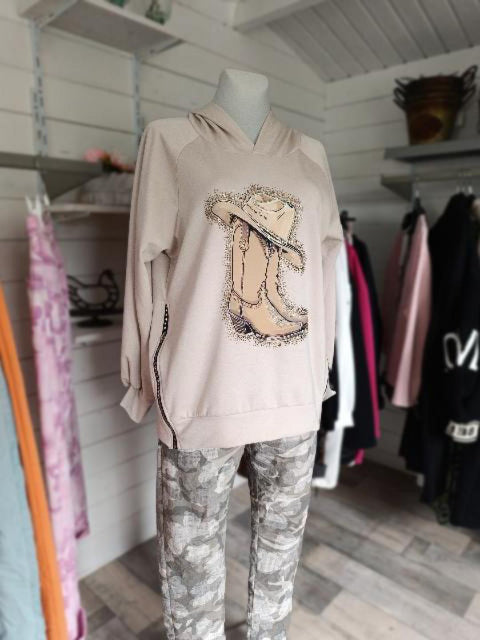 Sweaty Western Style