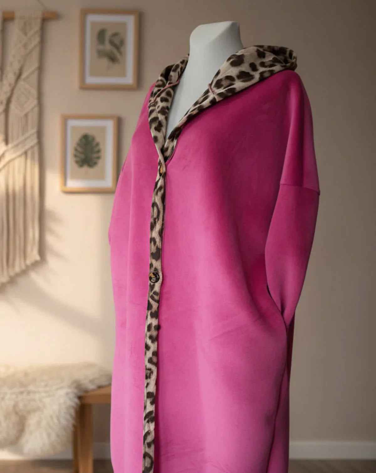 Mantel Brooklyn Star mit Kapuze und Leo-Muster Mantel Velour_Mantel_Knopfleiste_und_Kapuze Purplerose Fashion