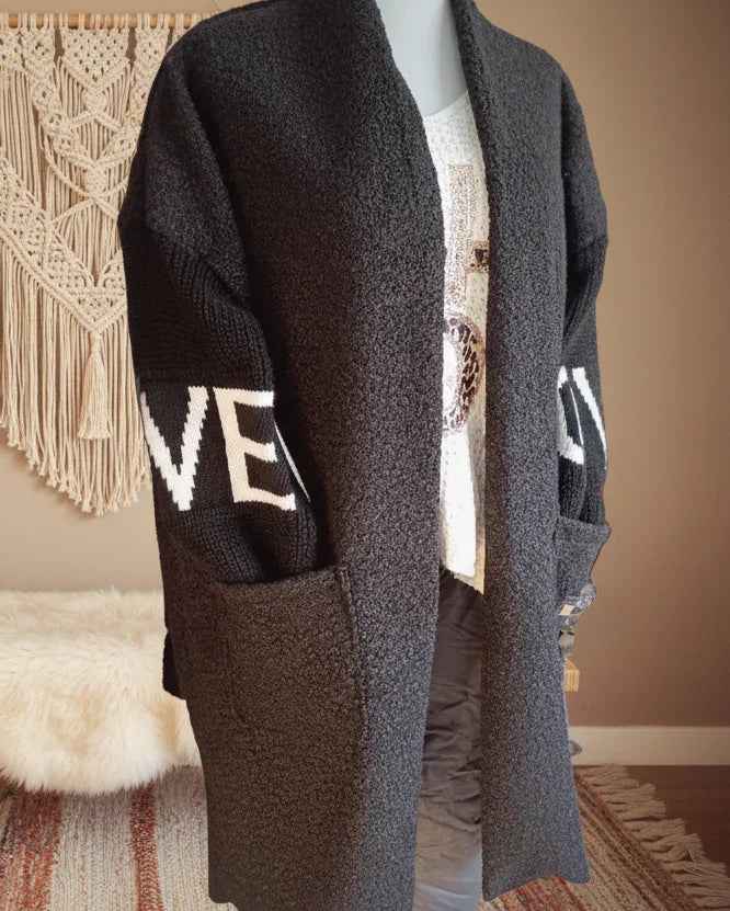 Bouclé Strickjacke Love Schwarz Strickjacke photostudio-1764242821194 Purplerose Fashion