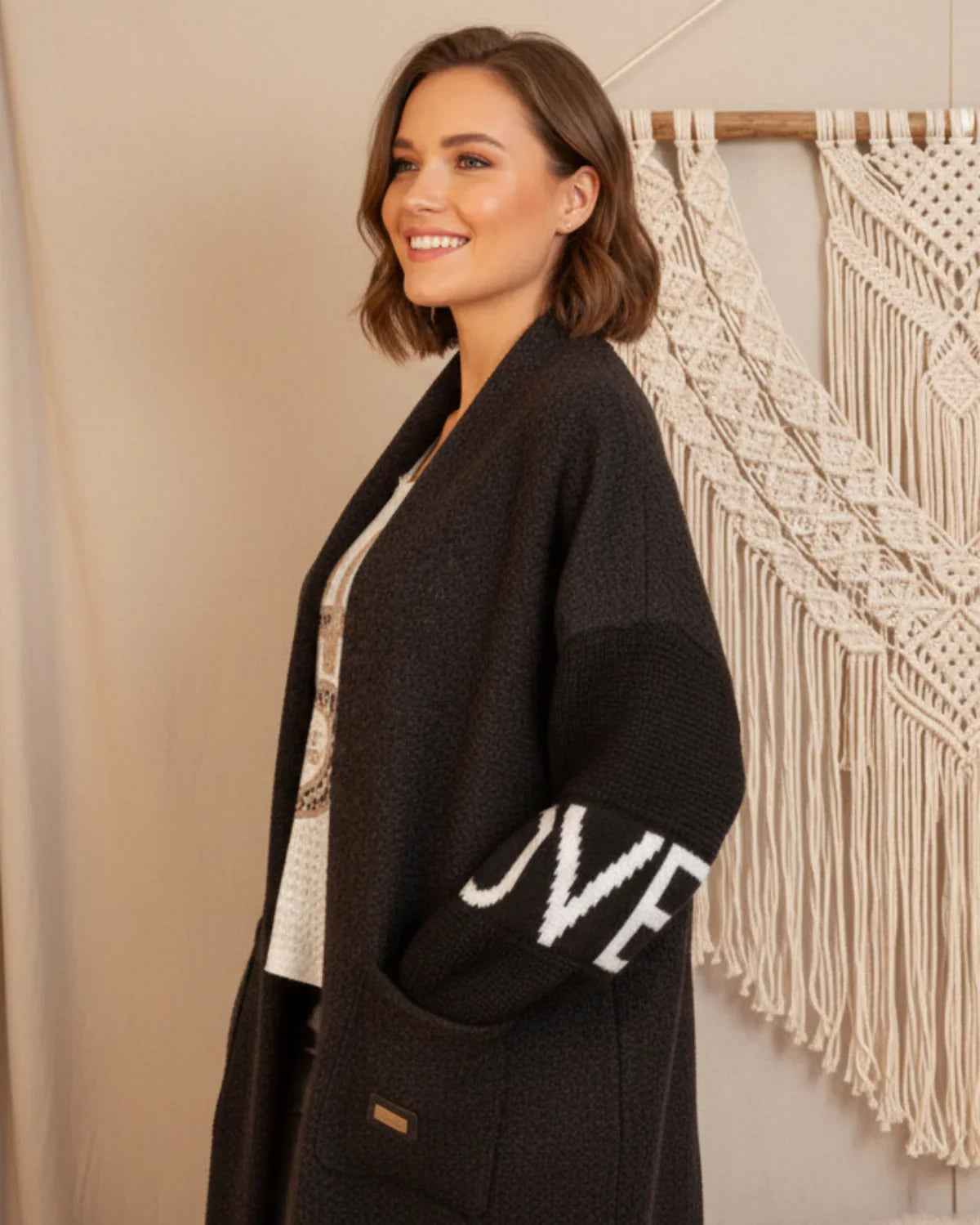 Bouclé Strickjacke Love Schwarz Strickjacke Strickjacke_Boucle_Love Purplerose Fashion