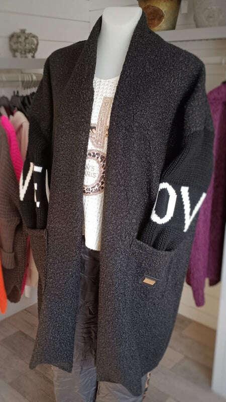 Bouclé Strickjacke Love - Purplerose Fashion